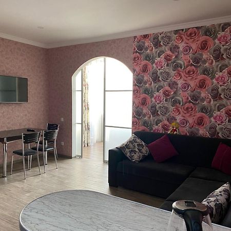 Mindia'S Two Bedroom Apartment Batumi Ngoại thất bức ảnh