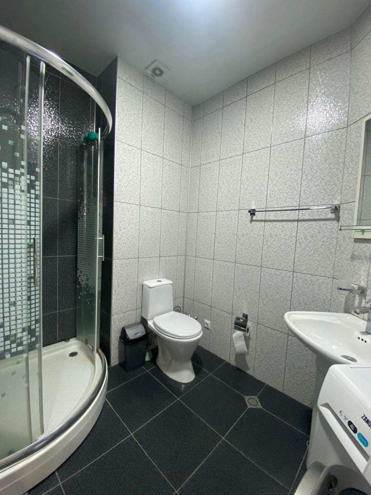 Mindia'S Two Bedroom Apartment Batumi Ngoại thất bức ảnh
