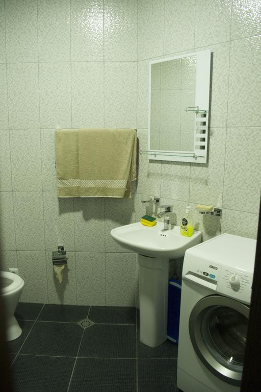 Mindia'S Two Bedroom Apartment Batumi Ngoại thất bức ảnh